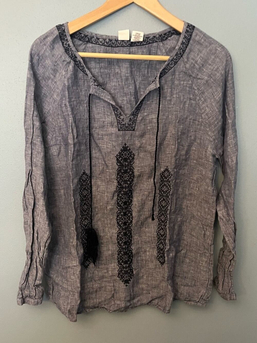Artisan NY Embroidered Linen Blouse